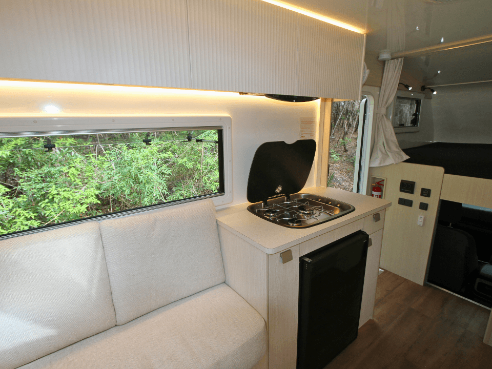 2026 Suncamper Sherwood E-2 4x2 - image 10