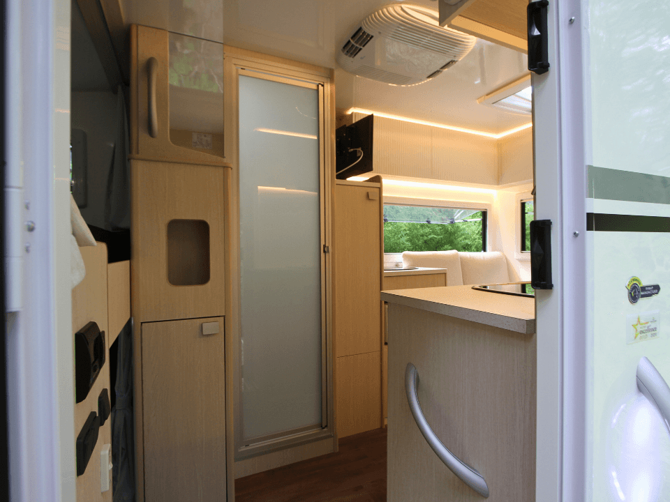 2026 Suncamper Sherwood E-2 4x2 - image 9