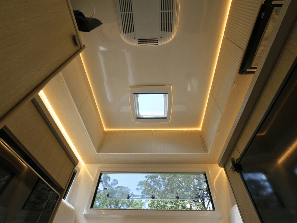 2026 Suncamper Sherwood E-2 4x2 - image 13