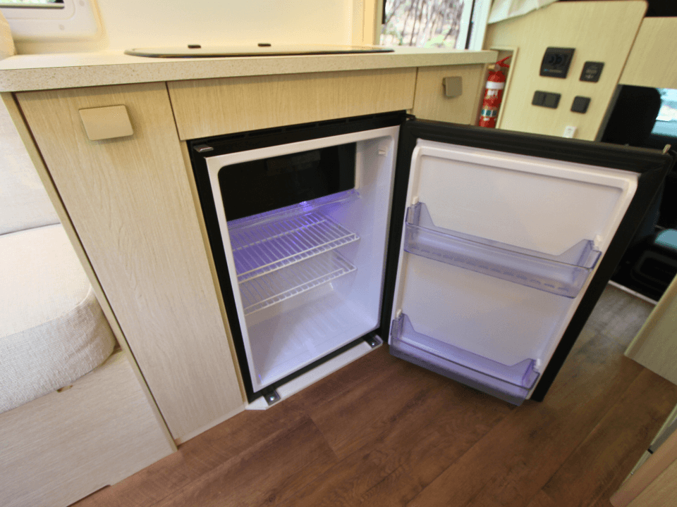 2026 Suncamper Sherwood E-2 4x2 - image 17