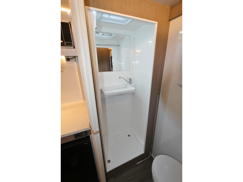 2026 Suncamper Sherwood T-2 4x4 - image 12