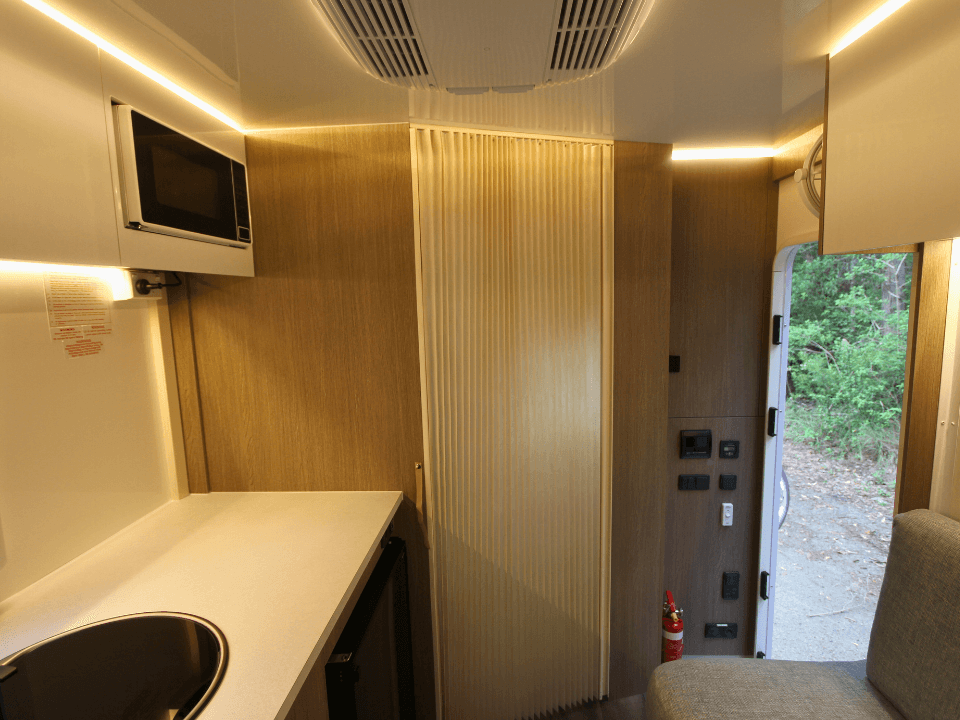 2026 Suncamper Sherwood T-2 4x4 - image 3
