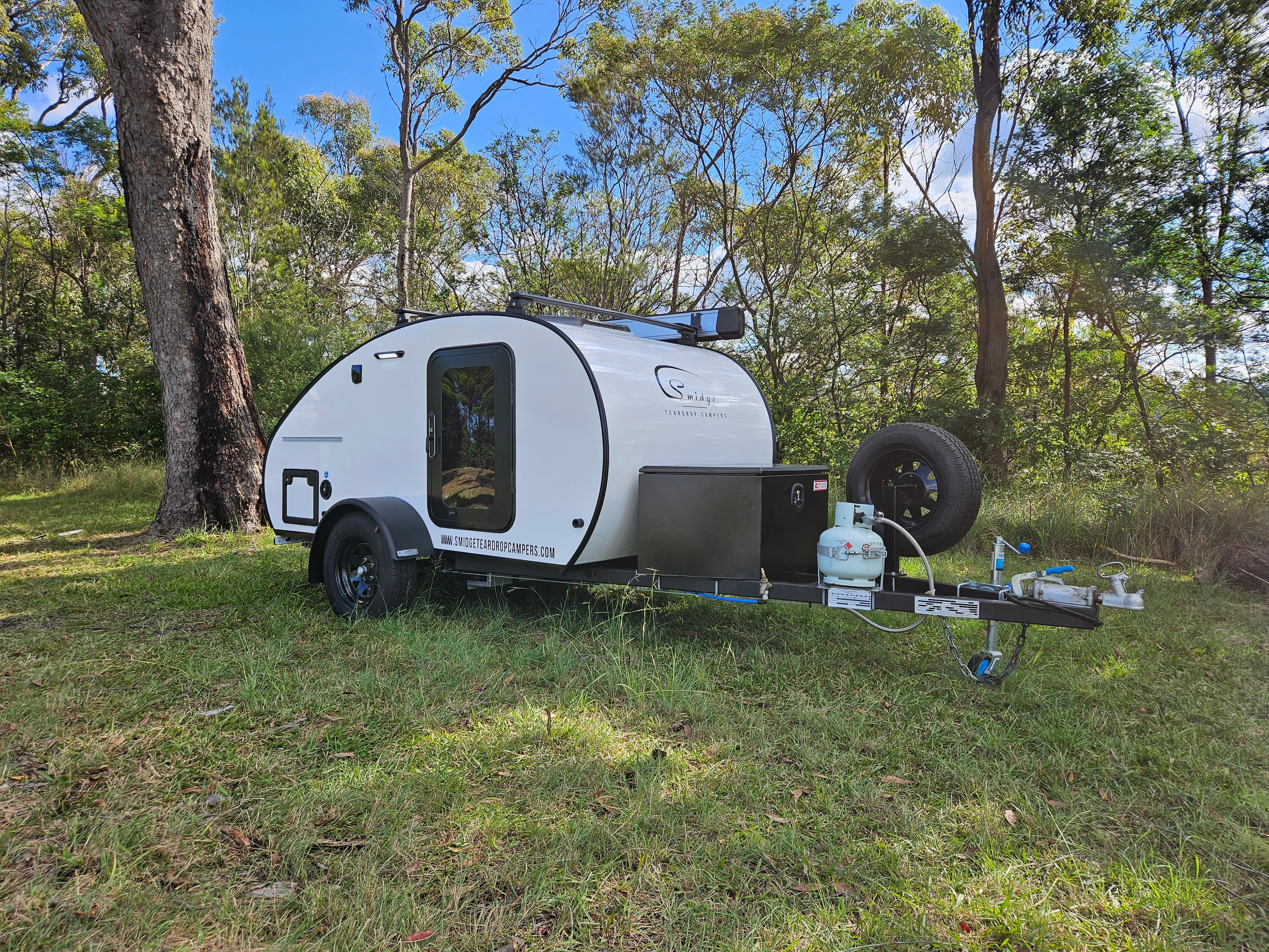 2024 Smidge Breeze — front three-quarter driver side in bushland setting