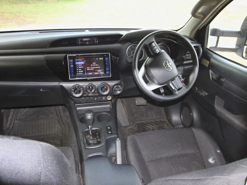 2015 Suncamper Sherwood 4x4 Twin motorhome — Toyota HiLux cab dashboard and automatic transmission