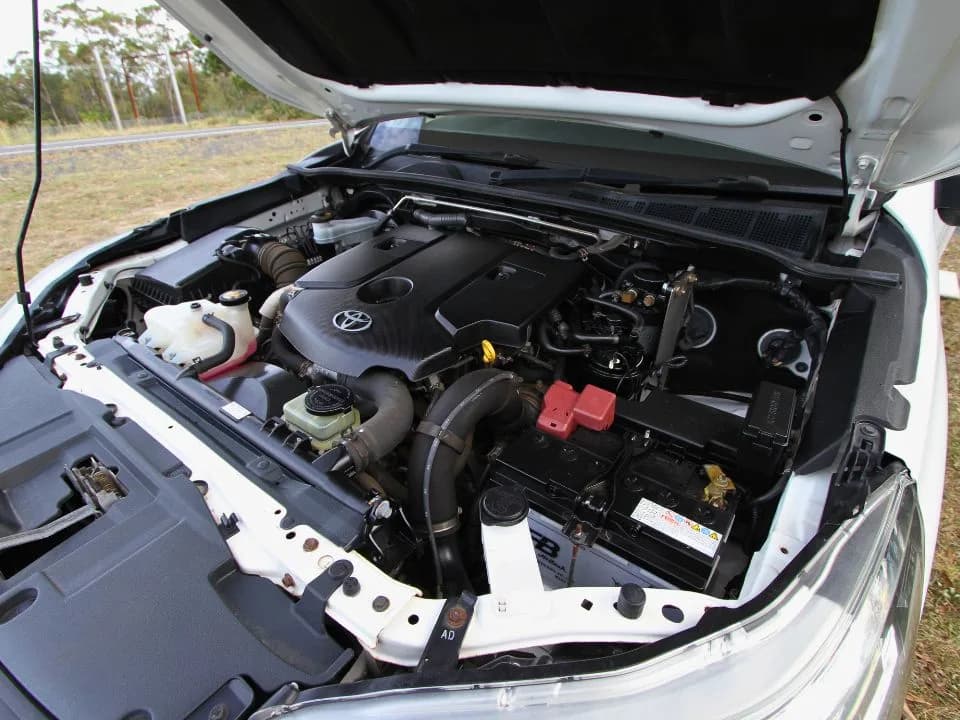 2015 Suncamper Sherwood 4x4 Twin motorhome — Toyota HiLux turbo diesel engine bay