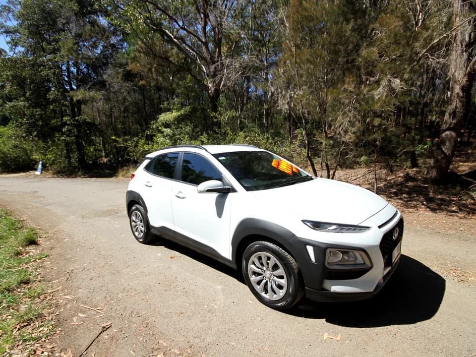 2019 Hyundai Kona Go — front three-quarter exterior, passenger side
