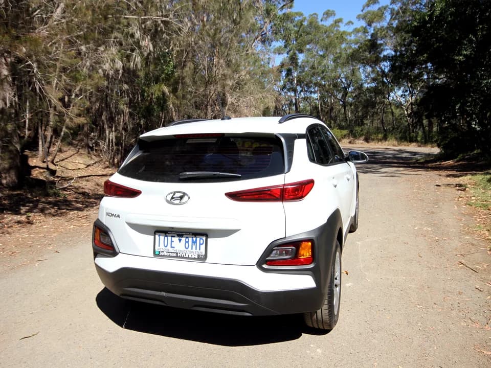 2019 Hyundai Kona Go — rear exterior view