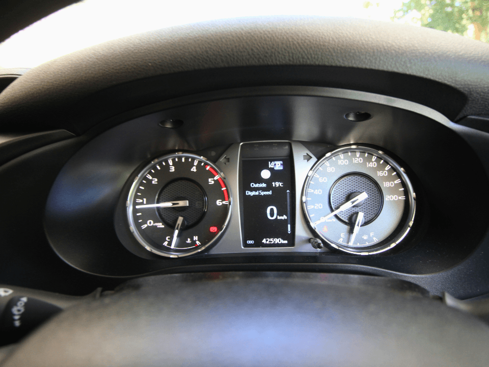 2024 Suncamper Sherwood E-2 interior — odometer showing 42,590 km